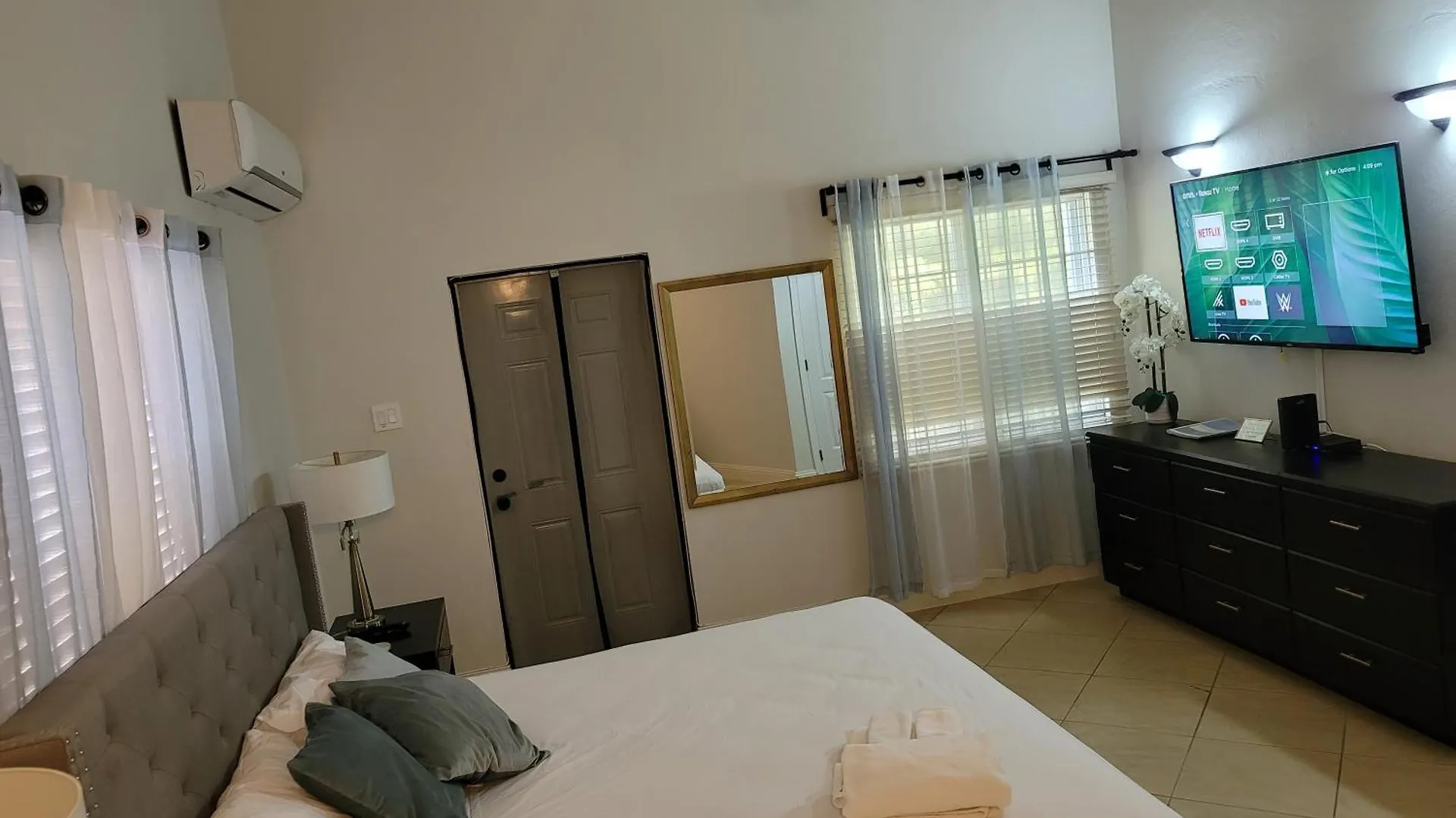Ivys Luxury Townhouse Apartment Montego Bay 0*,